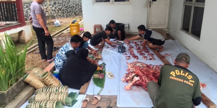 Kecamatan Cileungsi Salurkan Kurban dari Pihak Ketiga‎