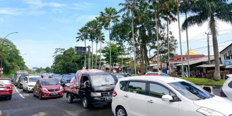 Lonjakan Wisatawan di Long Weekend May Day 2026, Satlantas Polres Bogor Terapkan One Way ke Puncak