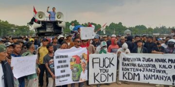KDM Inkar Janji, Ribuan Warga Bogor Barat Demo di Tegar Beriman