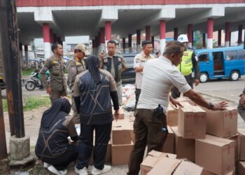 Satpol PP Kabupaten Bogor Amankan 1.133 Botol Miras Ilegal dari Tiga Lokasi di Cileungsi