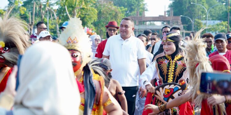 Bupati Bogor Rudy Susmanto Ajak Warga Hidup Sehat dan Perkuat Kebersamaan di CFD Tegar Beriman