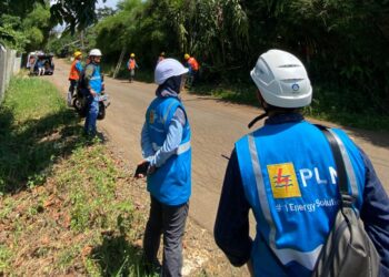 PLN Gunung Putri Laksanakan Pemeliharaan Terintegrasi “KAMISIGAP” di Penyulang Setia