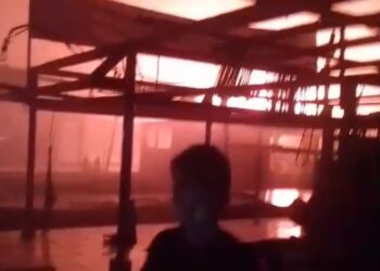 ‎Diduga Korsleting Listrik, Tiga Kios di Pasar Tohaga Parung Ludes Terbakar‎
