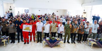 ‎BAZNAS RI Salurkan Zakat Rp500 Juta di Kota Bogor, Jenal Mutaqin Apresiasi Program Z-Mart dan Z-Auto