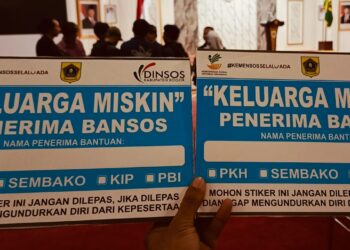 ‎Diperketat, 20 Persen Rumah Penerima Bansos di Sukamakmur Sudah Ditempeli Stiker