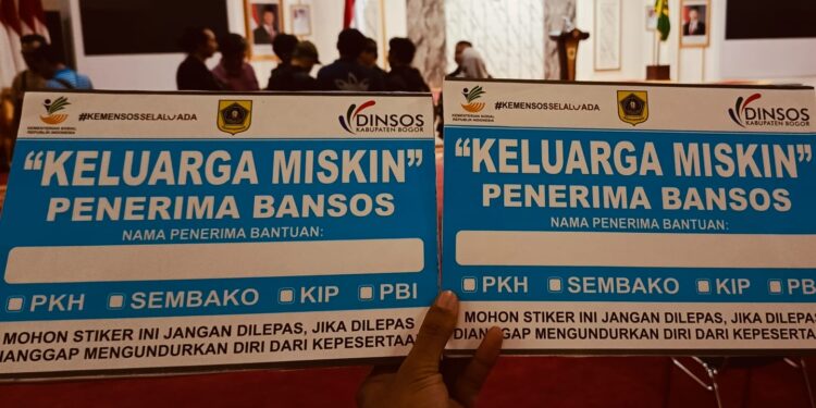 Diperketat, 20 Persen Rumah Penerima Bansos di Sukamakmur Sudah Ditempeli Stiker