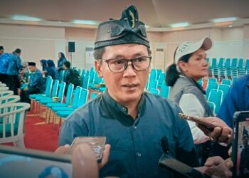 ‎21 Kecamatan Sudah Dipasangi Stiker PKH, Farid Ma’ruf: Menolak Berarti Siap Lepas Bantuan