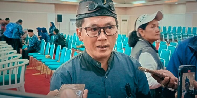 21 Kecamatan Sudah Dipasangi Stiker PKH, Farid Ma’ruf: Menolak Berarti Siap Lepas Bantuan