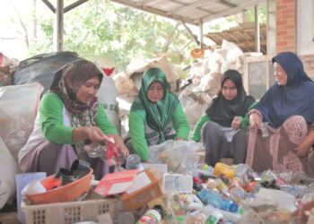 ‎Kolaborasi Solusi Bangun Indonesia dan Bank Sampah Dorong Ekonomi Sirkular di Masyarakat‎