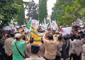 Ribuan Warga Kepung Kantor BPN Bogor, Desak ATR/BPN Buka Suara Terkait Lahan PT BSS