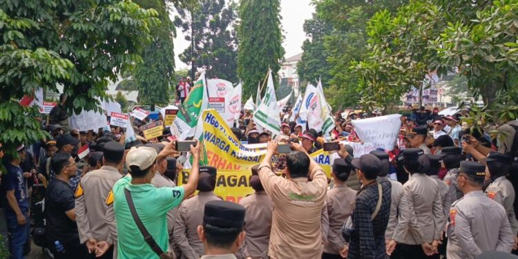 Ribuan Warga Kepung Kantor BPN Bogor, Desak ATR/BPN Buka Suara Terkait Lahan PT BSS