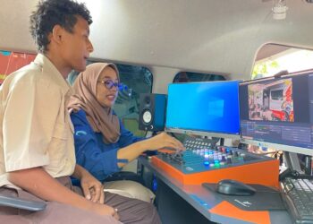 Diskominfo Kabupaten Bogor Perkuat Literasi Digital Pelajar Lewat OB Van Teman FM Goes to School