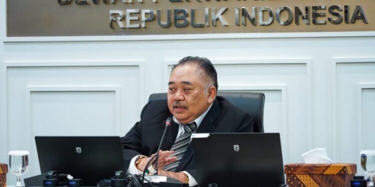 Ateng Ingatkan Risiko Pelemahan Rupiah