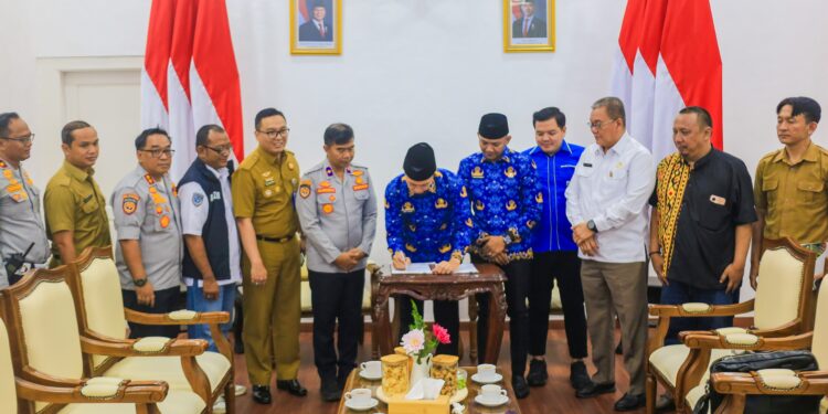 Angkot Usia di Atas 20 Tahun Dilarang Mengaspal
