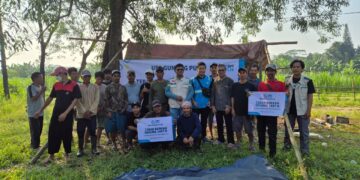 Sambut Idul Adha, YBM PLN UP3 Gunung Putri Tebar Berkah Daging Qurban Sapi Bagi Kaum Dhuafa di Desa Linggarmukti