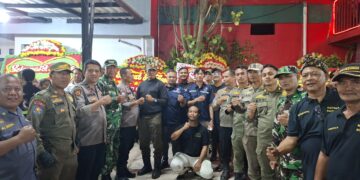 Satpol PP Amankan Ritual Injak Bara di Klenteng Kuan Tek Bio