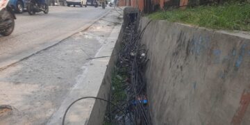 ‎Kabel Fiber di Wanaherang Dikeluhkan Warga