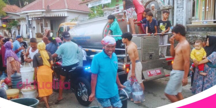 Musim Kemarau Melanda, Perumda Tirta Kahuripan Salurkan 8.000 Liter Air Bersih