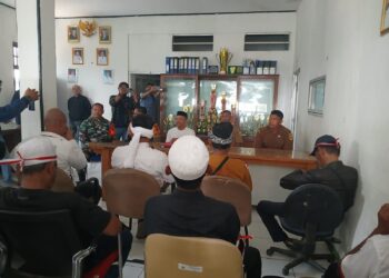 Didemo Warganya, Kades Sirnasari Pilih Mengundurkan Diri