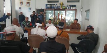 Didemo Warganya, Kades Sirnasari Pilih Mengundurkan Diri