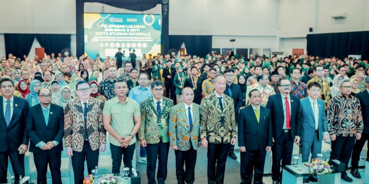 Menperin Lepas 2.361 Lulusan SMK Binaan Kemenperin, Siapkan SDM Unggul untuk Perkuat Industri Nasional