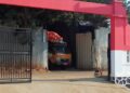 Truk Pengangkut Sampah DLH Kabupaten Bogor Terparkir di Lapak Rongsok, Warga Soroti Aktivitas Penjualan Barang Bekas