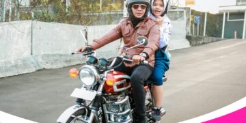 Hari Pertama Masuk Sekolah, Wakil Wali Kota Bogor Antar Putrinya ke Sekolah Dukung Gerakan Ayah Mengantar Anak