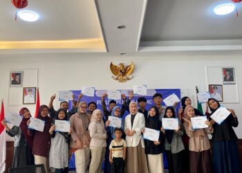 ‎Dorong Pemuda Percaya Diri, T. Foundation Gelar Pelatihan Public Speaking dan MC