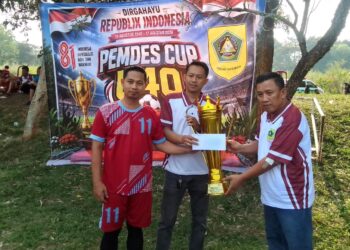 ‎Meriahkan HUT ke-81 RI, Pemdes Nagrak Gelar Turnamen Sepak Bola Pemdes Cup U-40
