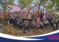Sambut HUT ke-81 RI, Forkopimcam Gunung Putri Kibarkan Merah Putih di Puncak Gunung Putri