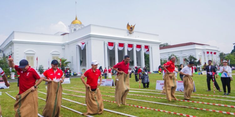Ribuan Warga Tumpah Ruah di Jamuan Rakyat Istana Bogor