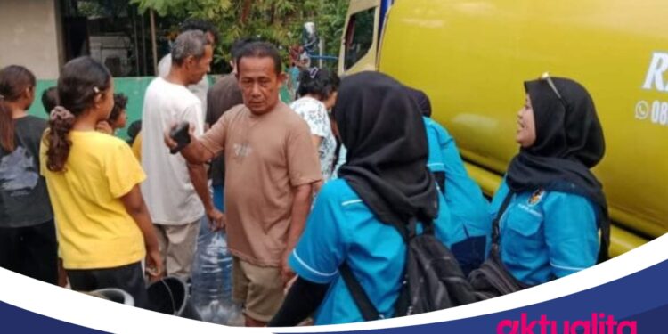 PK KNPI Jasinga Salurkan 33 Ribu Liter Air Bersih untuk Warga Terdampak Kekeringan