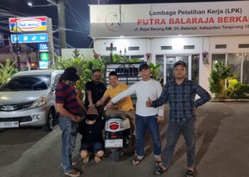 Tega! Pria di Gunung Putri Curi Motor dan Barang Berharga Teman Sendiri, Uangnya Dipakai Judol