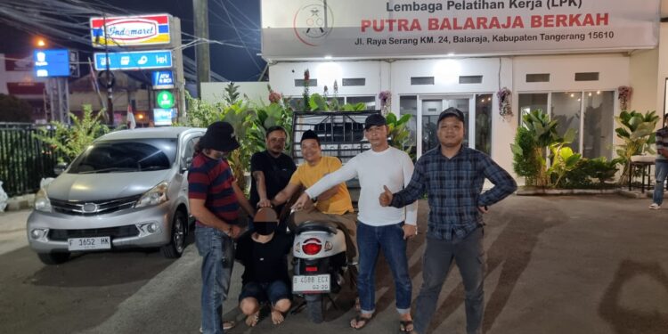 Tega! Pria di Gunung Putri Curi Motor dan Barang Berharga Teman Sendiri, Uangnya Dipakai Judol