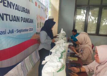 Tiga Bulan Sekaligus, 1.007 KPM Klapanunggal Terima Bantuan Beras