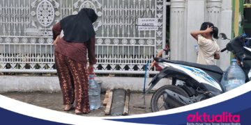 Kemarau Berkepanjangan, Warga Desa Pasirmukti Citeureup Krisis Air Bersih
